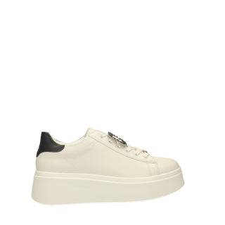 ▷ Sneakers con gioiello Tata Italia 88-231T38 - Main Image